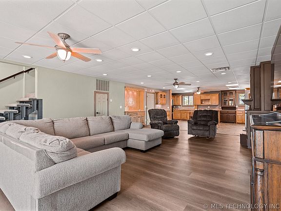 3rd image of 6222 SE 36th Ave
