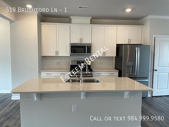 5th image of 519 Brushford Ln #1