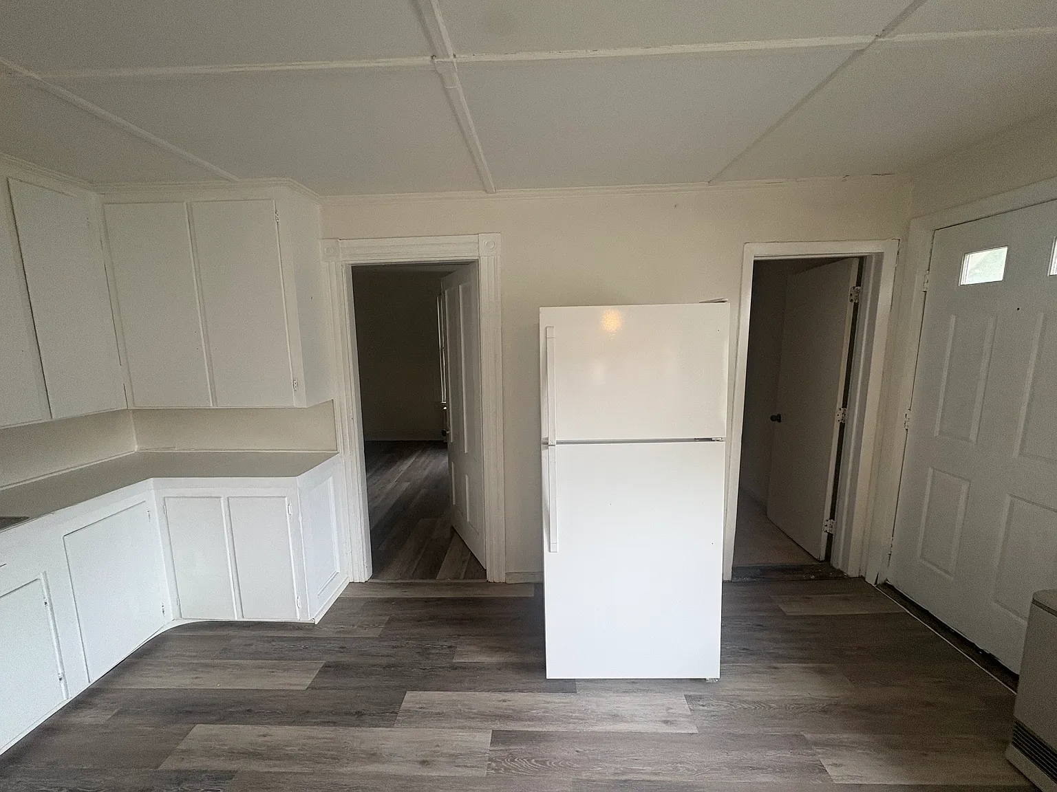 3 bed, $1,400 — Photo 3