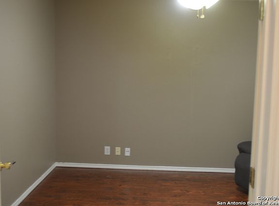 5th image of 7115 Great Lakes Dr