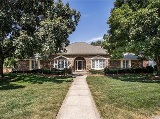 2804 NE 70th St, Kansas City, MO 64119