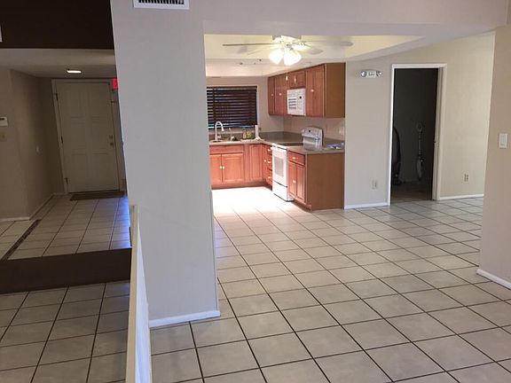 3rd image of 4324 E Friess Dr