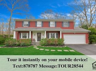 9 Northumberland Dr, Shoreham, NY