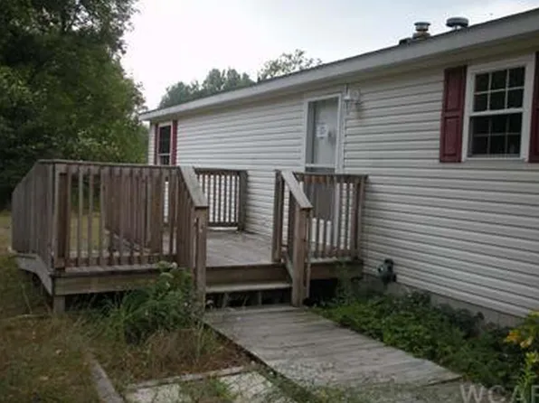 16359 Nine Mile Rd, Stanwood, MI 49346