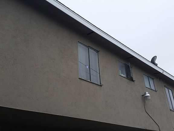 4th image of 227 E Willard St