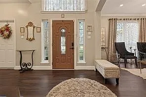 4 bed, 2.5 bath, 2538 sqft, $2,400 — Photo 3