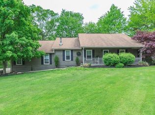 19015 Munn Rd, Chagrin Falls, OH 44023