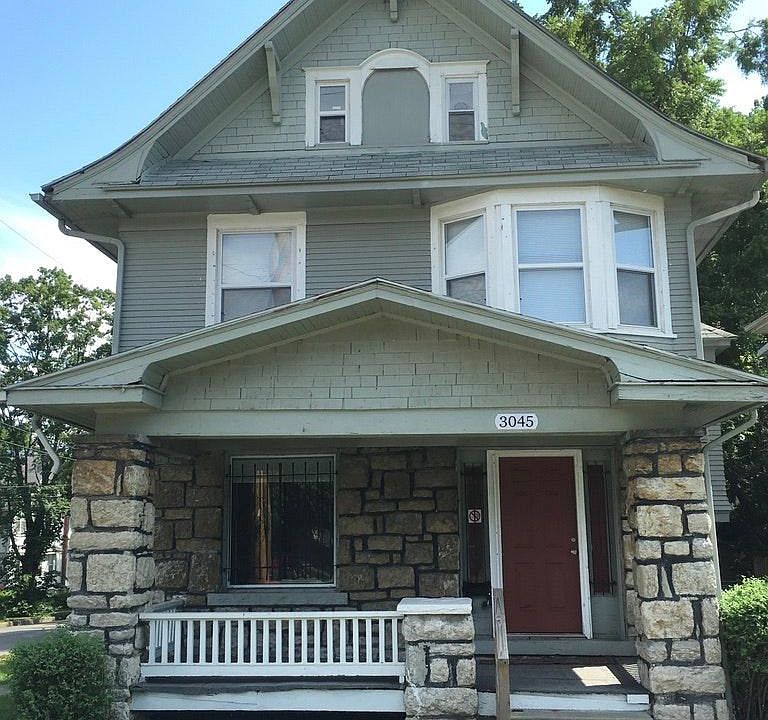 1st image of 3045 E 31st St