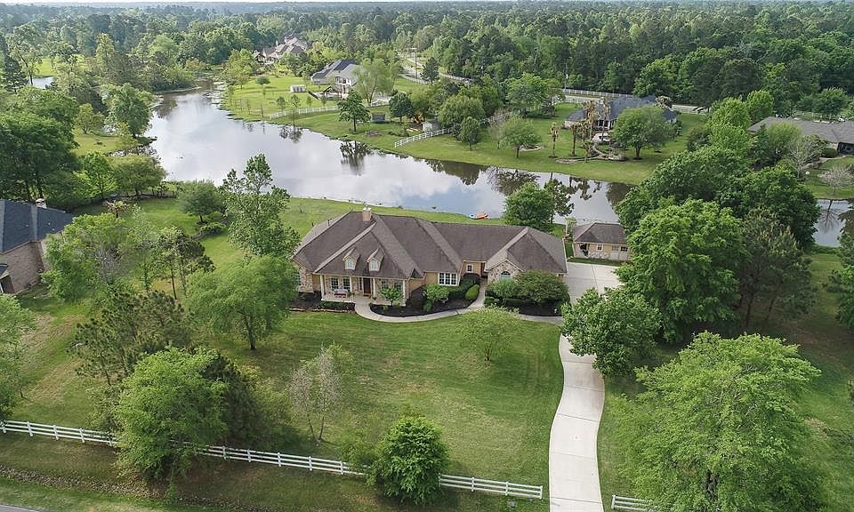 1st image of 12019 Water Oak Dr