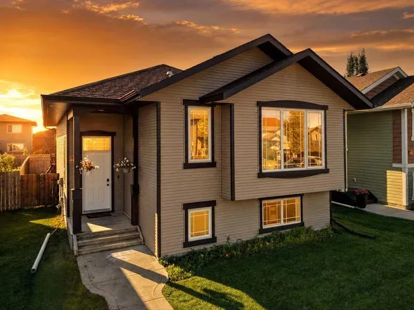 4407 NW 54th St, Rocky Mountain House, AB T4T 0B2