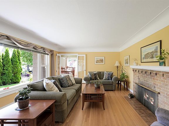 2nd image of 1718 Garnet Rd