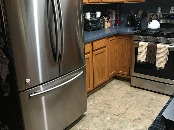 4th image of 36 Beverly Ave Floor 2