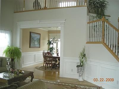4th image of 530 17th Ct SE