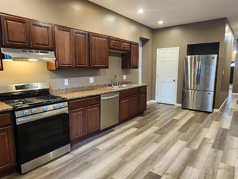 5314 Vernon Ave #1F — Photo 7