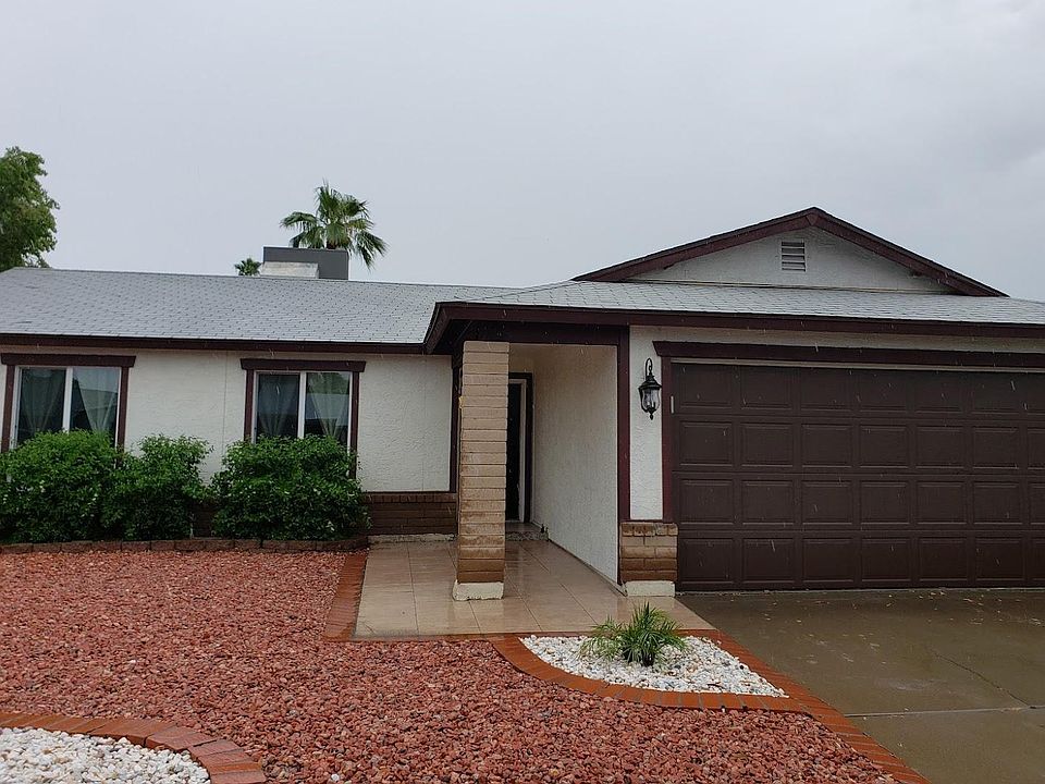 1st image of 3615 E Greenway Ln