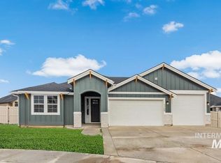 9098 W Teratai Ct, Star, ID 83669