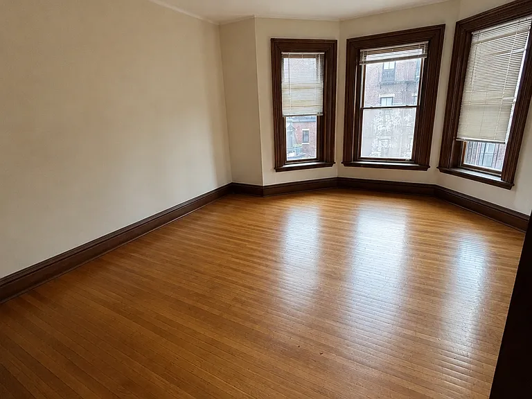 305 Beacon St #3 — Photo 6