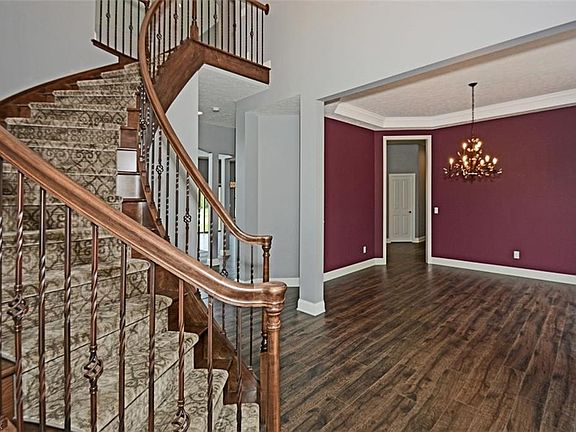 4th image of 49823 Greystone Dr