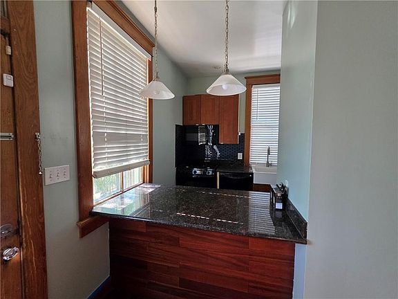 3rd image of 4512 Freret St #204