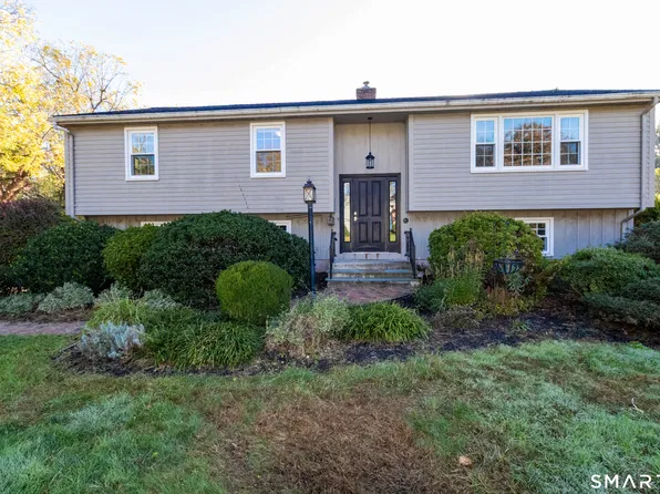 11 Hale Road, Portland, CT 06480