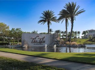 5685 Highbourne Dr, Naples, FL 34113