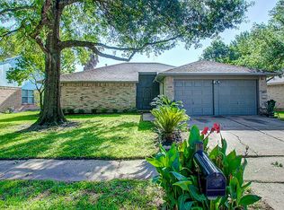 3811 Luton Park Dr, Houston, TX 77082