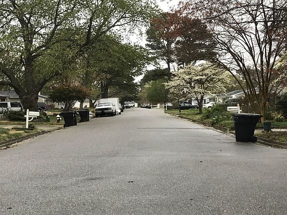 4th image of 1040 Cedar Forest Dr