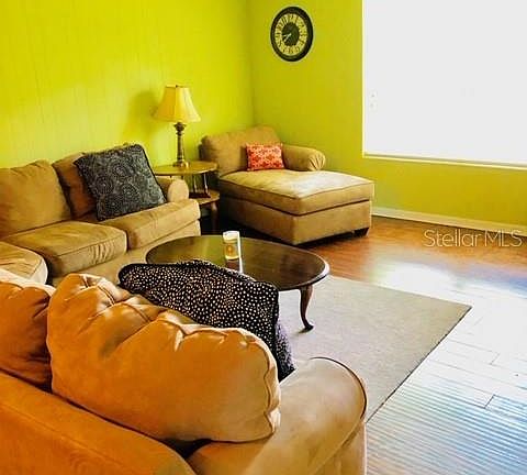 4th image of 712 S Hill Ave #90