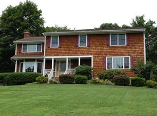 28 Beaver Brook Rd, Ridgefield, CT 06877