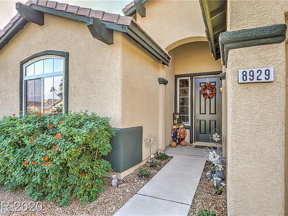 3rd image of 8929 Saddle Red Ave