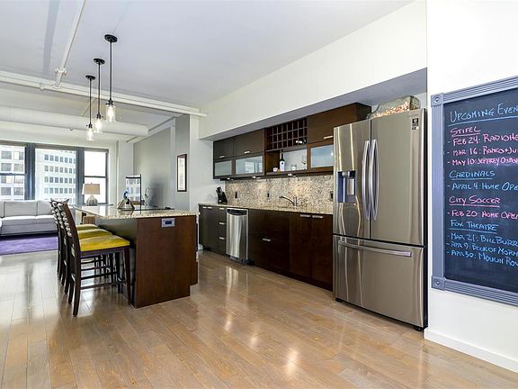 4th image of 915 Olive St APT 1110