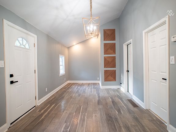 3rd image of 6041 Jackson Ave