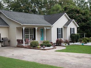 273 Timber Creek Ln, Thomasville, NC 27360
