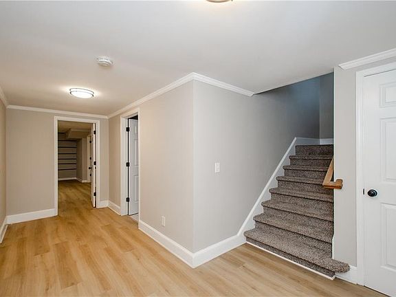 5th image of 3 S Riversong Ln