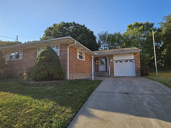 2nd image of 1461 Southampton Ct