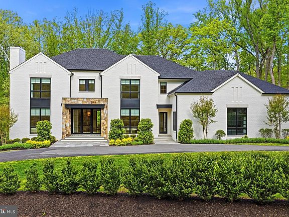 3rd image of 938 Saigon Rd