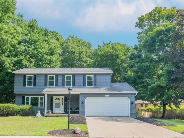 14346 E Hartford Dr, Strongsville, OH 44136