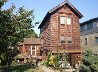 7143 Woodside Pl SW, Seattle, WA 98136