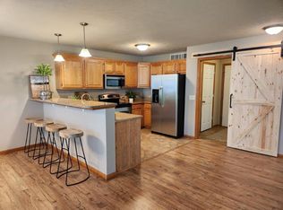 1851 N 176th Plz, Omaha, NE 68118