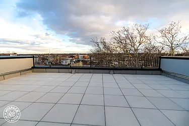 Rented by MySpaceNYC