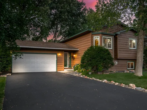 8830 Irving Ave N, Brooklyn Park, MN 55444