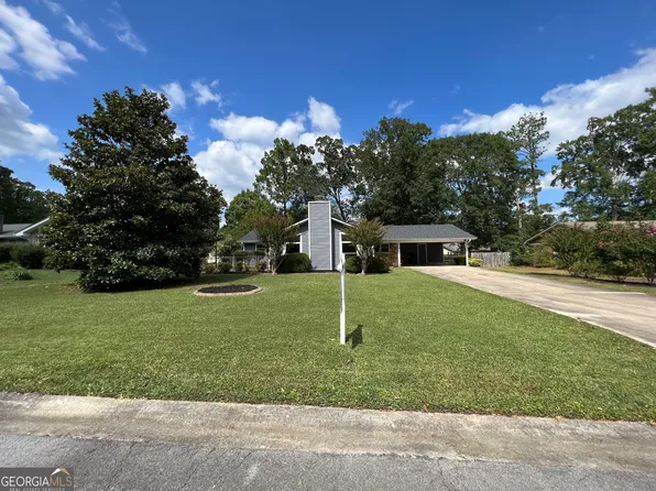 12 Pine Bower Dr NW, Rome, GA 30165