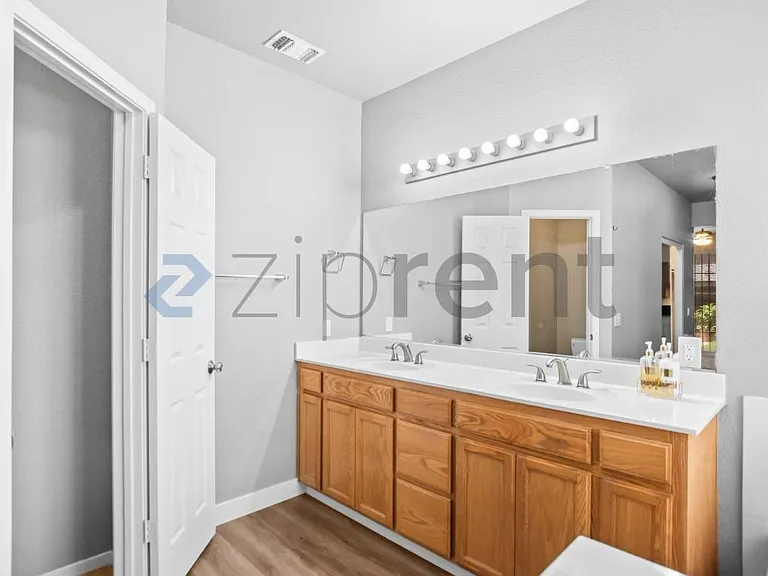 382 Pestana Ave — Photo 14