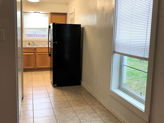 5th image of 1319 Antone St #B