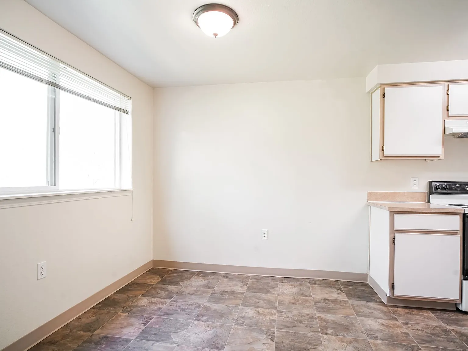 Crystal Lake Apartments — Photo 4