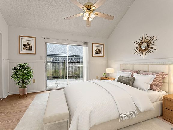 5th image of 9145 Ridge Oak Dr