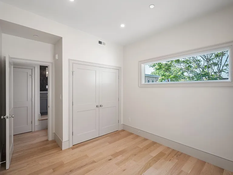 192 Green St #192 — Photo 20