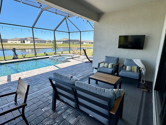 4th image of 1493 Saddlewood Cir