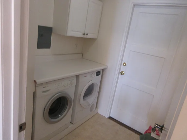 2433 Larkin St #1 — Photo 8