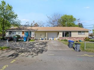 1208 Iowa St, Ashland, OR 97520